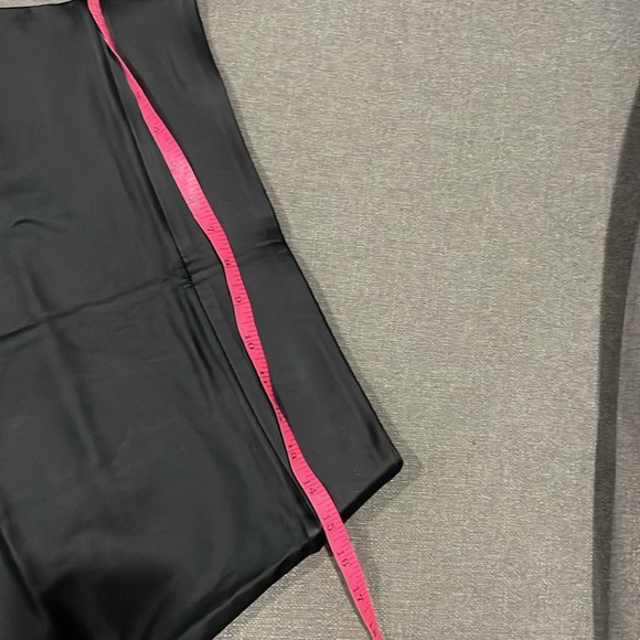 MAURICES Black Coated Faux Leather Mini Skirt Size 6 - Picture 8 of 12